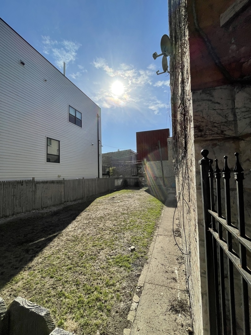 1022 N Rockwell Street