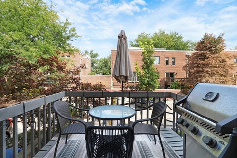 Tiny photo for 2331 N Wayne Avenue, Chicago, IL 60614 (MLS # 12749153)