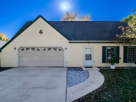 Photo of 215 Fernwood Road, Montgomery, IL 60538 (MLS # 12509412)