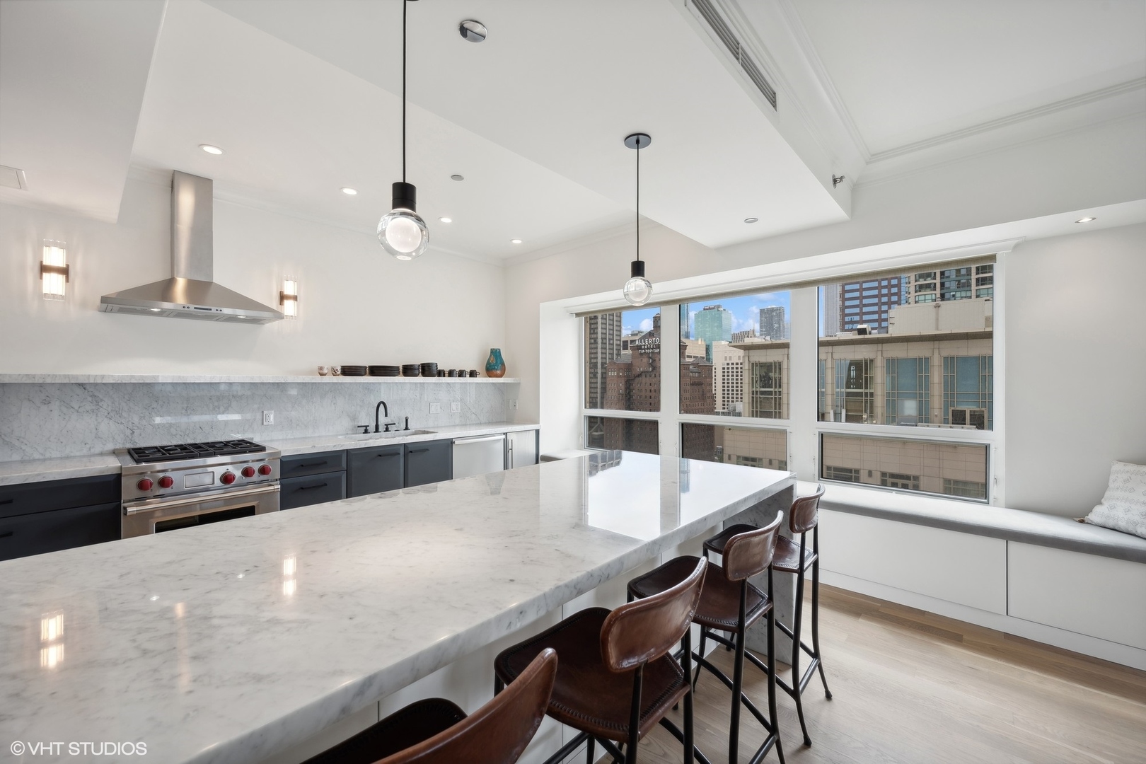 800 N Michigan Avenue 2002