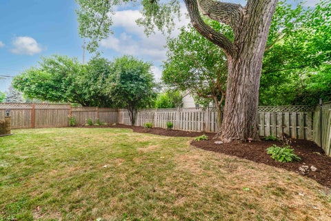 Tiny photo for 720 S Butterfield Road, Libertyville, IL 60048 (MLS # 12717588)