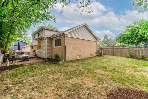 Tiny photo for 720 S Butterfield Road, Libertyville, IL 60048 (MLS # 12717588)