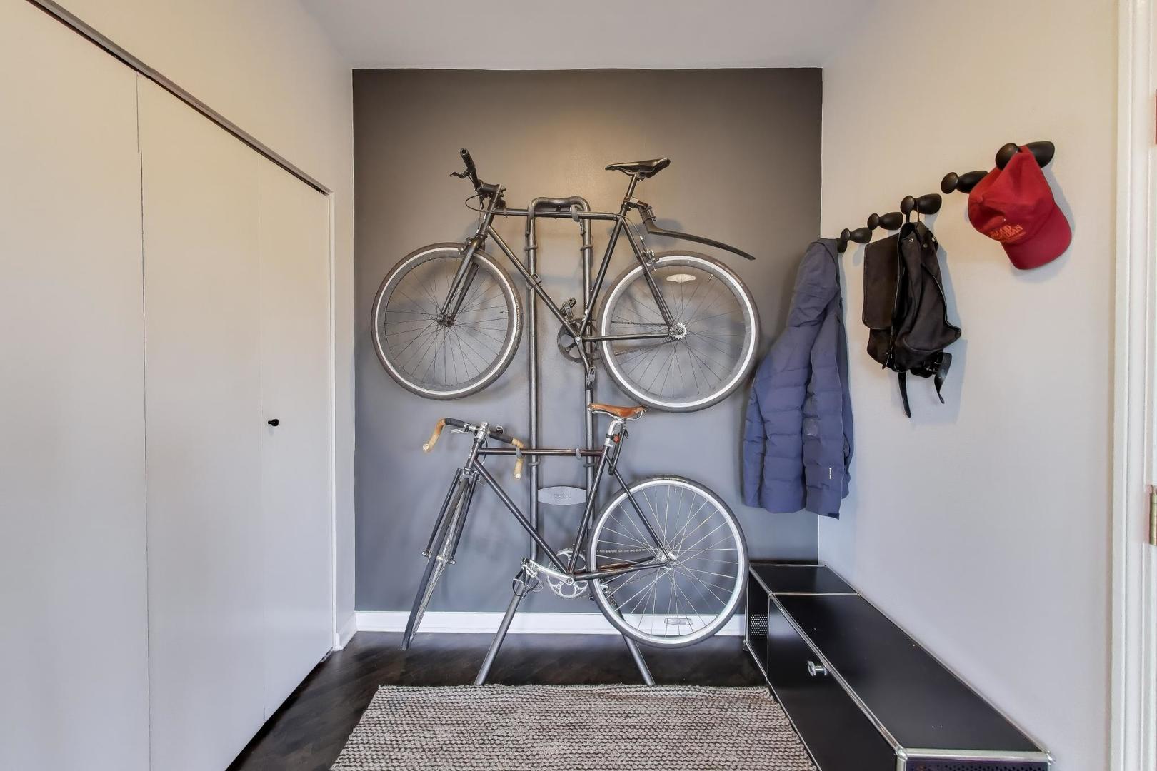 1329 W CHICAGO Avenue 3