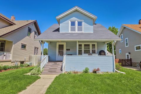 Single Family Residence in Kenosha WI 7111 31st Avenue.jpg