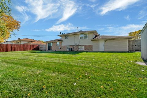 Tiny photo for 8142 W 90th Street, Hickory Hills, IL 60457 (MLS # 12510352)