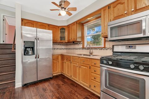 Tiny photo for 8142 W 90th Street, Hickory Hills, IL 60457 (MLS # 12510352)