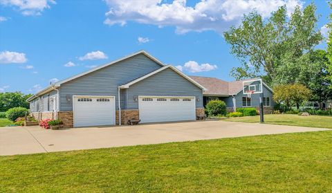 Tiny photo for 1125 Park Drive, Paxton, IL 60957 (MLS # 12406189)
