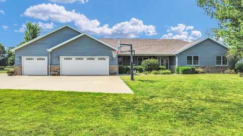Tiny photo for 1125 Park Drive, Paxton, IL 60957 (MLS # 12406189)