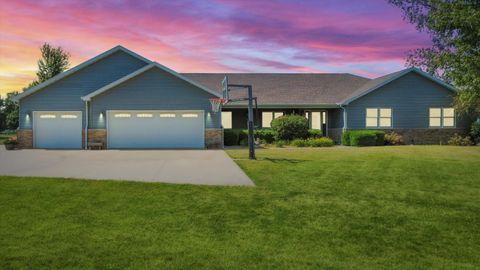 Tiny photo for 1125 Park Drive, Paxton, IL 60957 (MLS # 12406189)