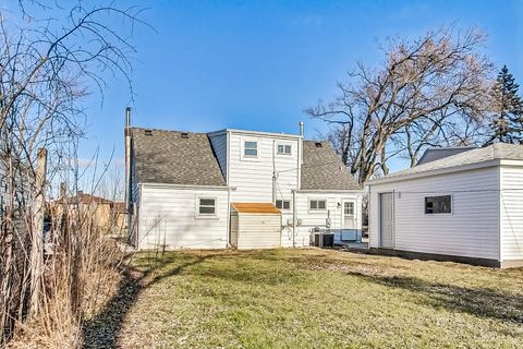 A home in Des Plaines