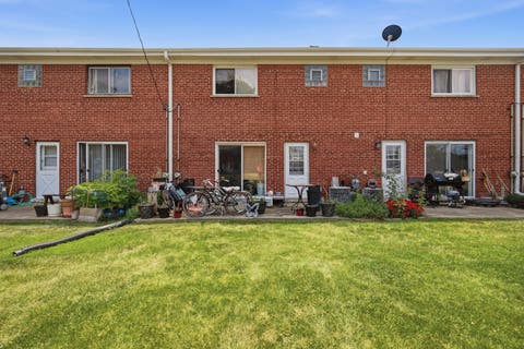 Tiny photo for 1150 N Boxwood Drive #A, Mount Prospect, IL 60056 (MLS # 12723676)