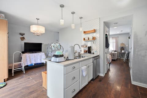 Tiny photo for 1150 N Boxwood Drive #A, Mount Prospect, IL 60056 (MLS # 12723676)