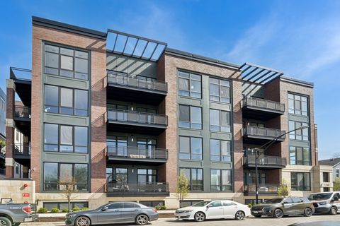 1340 W Chestnut Street 303 Chicago IL 60642