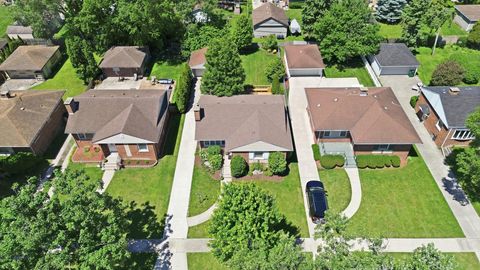Tiny photo for 2232 Hawthorne Avenue, Westchester, IL 60154 (MLS # 12681723)