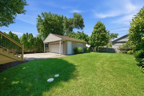 Tiny photo for 2232 Hawthorne Avenue, Westchester, IL 60154 (MLS # 12681723)