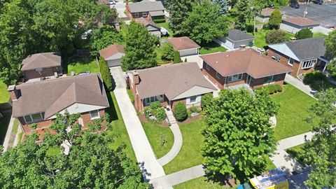 Tiny photo for 2232 Hawthorne Avenue, Westchester, IL 60154 (MLS # 12681723)