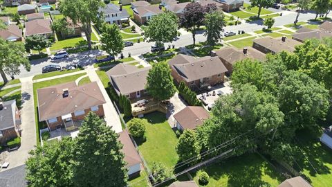Tiny photo for 2232 Hawthorne Avenue, Westchester, IL 60154 (MLS # 12681723)