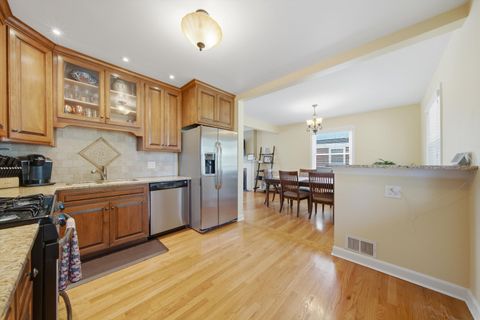 Tiny photo for 2232 Hawthorne Avenue, Westchester, IL 60154 (MLS # 12681723)