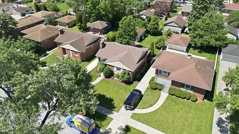 Tiny photo for 2232 Hawthorne Avenue, Westchester, IL 60154 (MLS # 12681723)
