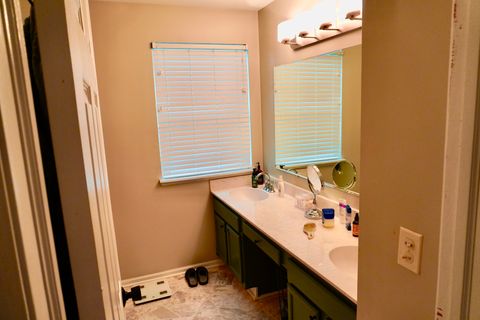 Tiny photo for 18161 Mager Drive, Tinley Park, IL 60487 (MLS # 12563716)