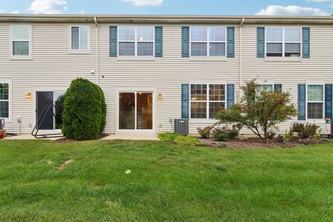 Tiny photo for 398 S Jade Lane, Round Lake, IL 60073 (MLS # 12493401)