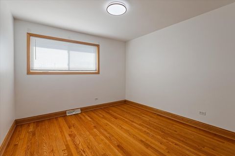 Tiny photo for 7910 CHURCHILL Street, Morton Grove, IL 60053 (MLS # 12533591)