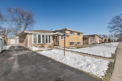 Tiny photo for 7910 CHURCHILL Street, Morton Grove, IL 60053 (MLS # 12533591)
