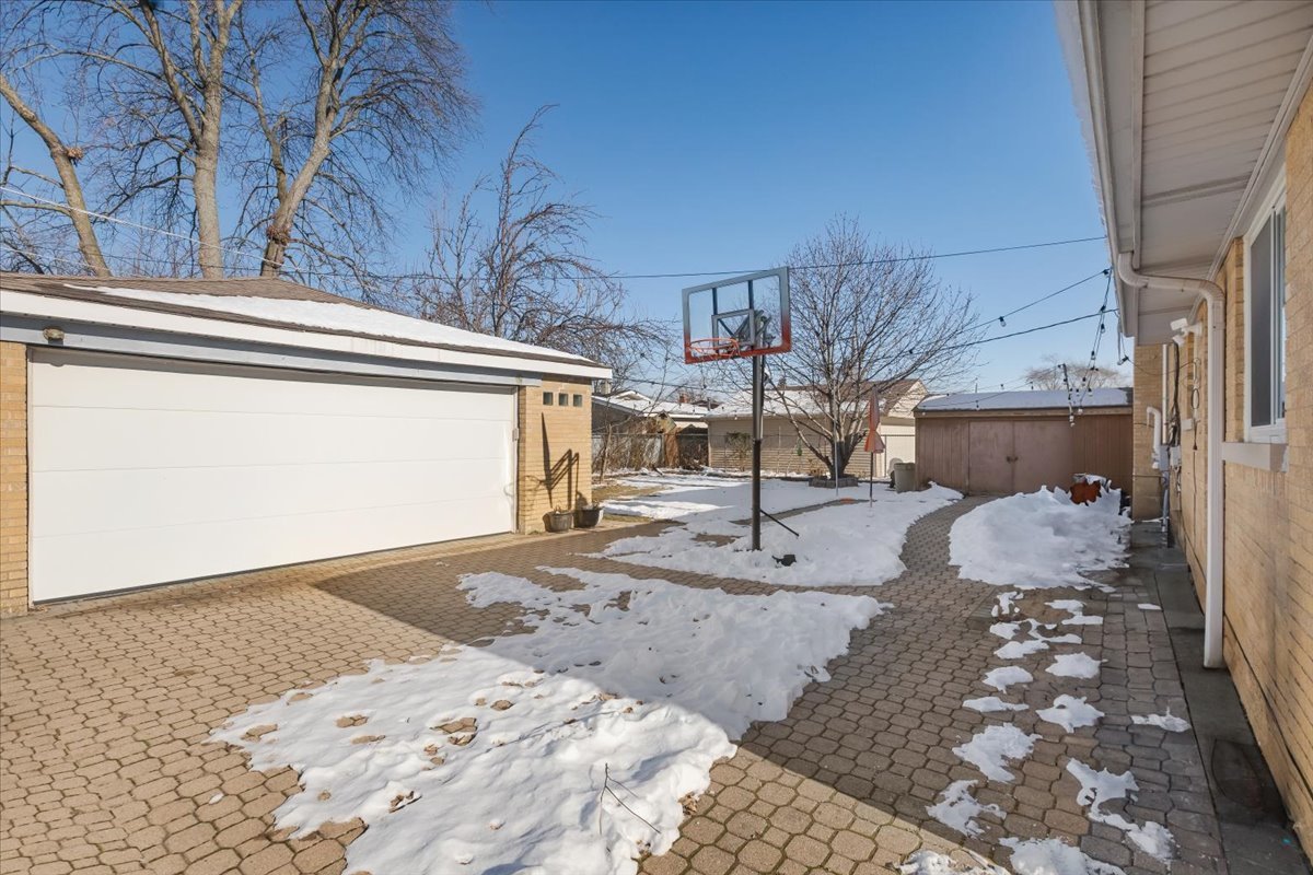 7910 CHURCHILL Street