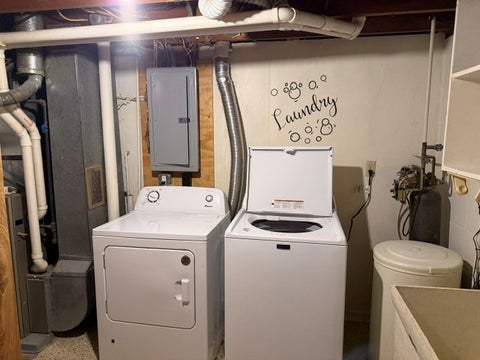 Tiny photo for 208 N Jones Avenue, Maquoketa, IA 52060 (MLS # 12692666)
