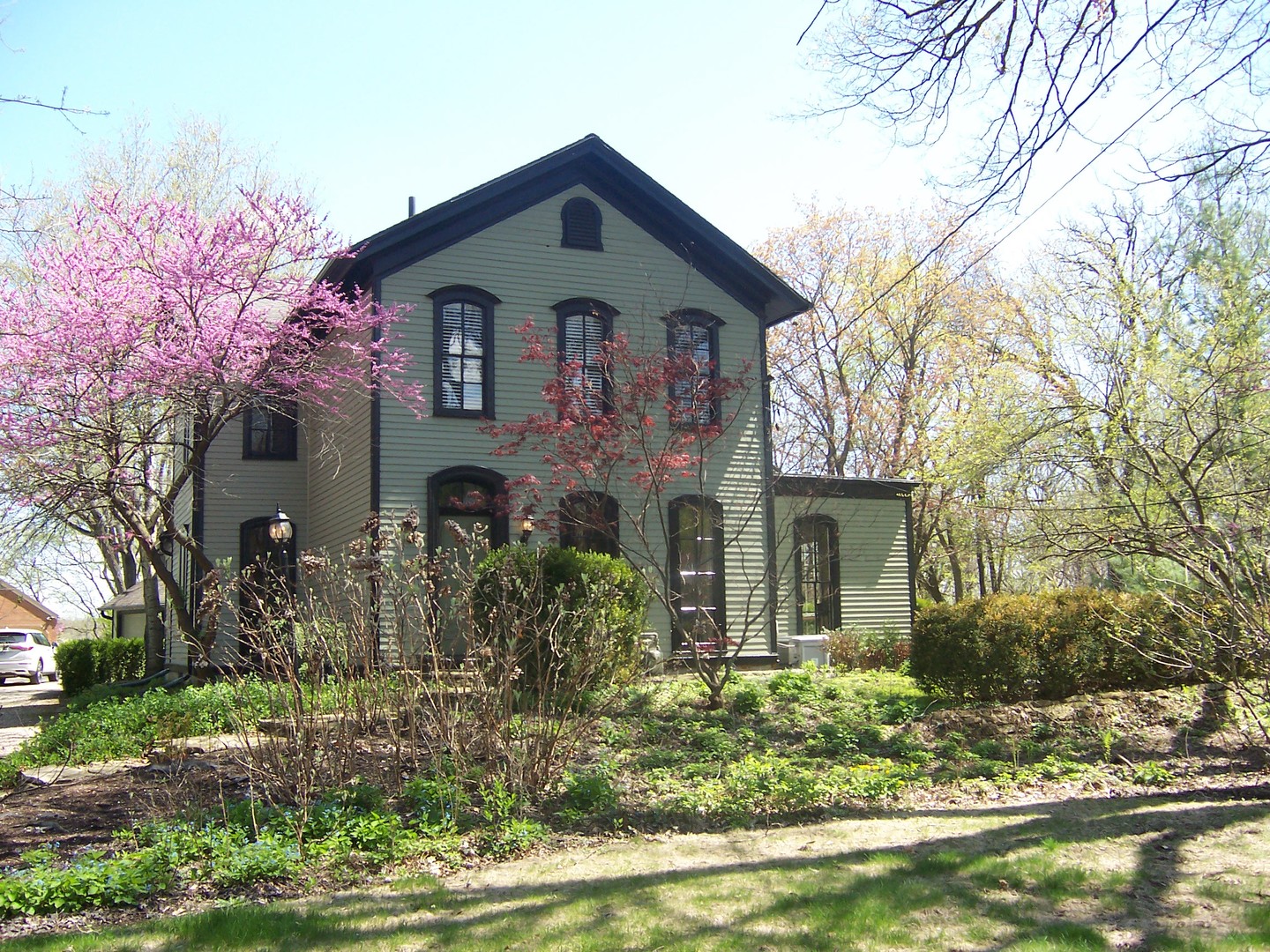 1301 South Batavia Avenue