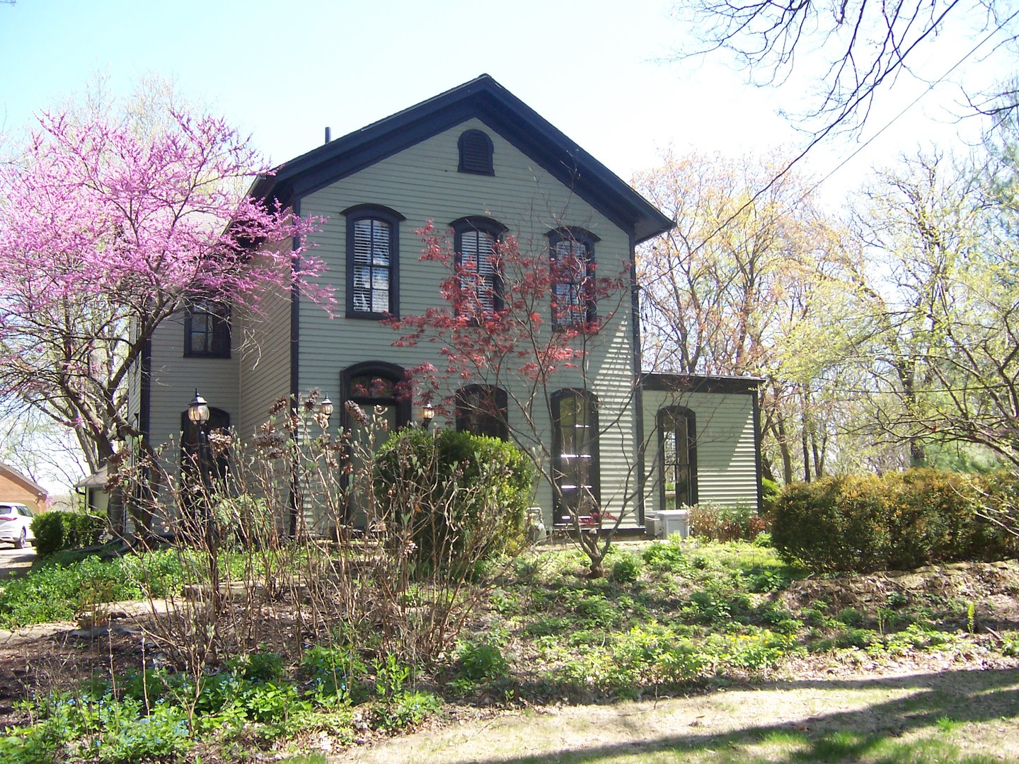 1301 South Batavia Avenue