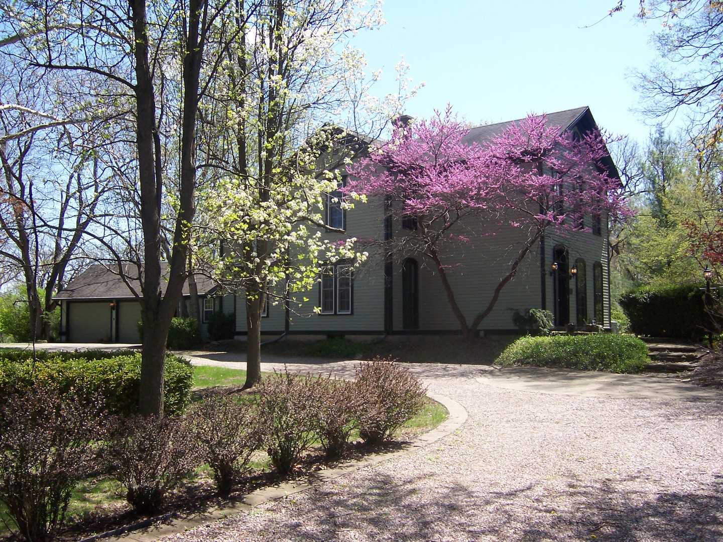 1301 South Batavia Avenue