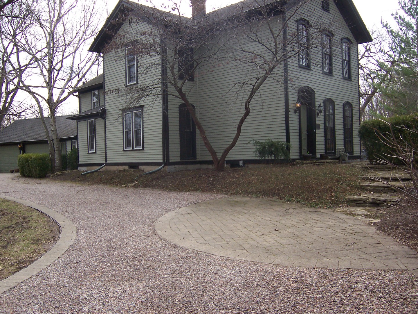 1301 South Batavia Avenue