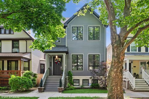 4845 N Leavitt Street Chicago IL 60625