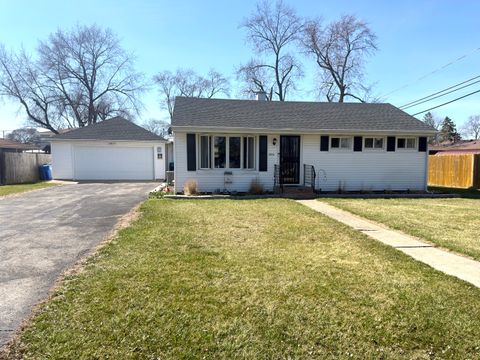 Photo of 8014 S 83rd Court, Justice, IL 60458 (MLS # 12585111)