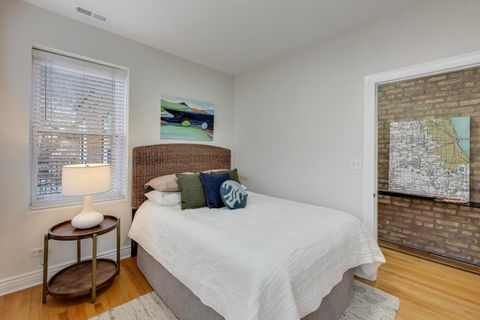Tiny photo for 1443 W VICTORIA Street #3E, Chicago, IL 60660 (MLS # 12537825)