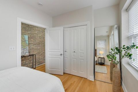 Tiny photo for 1443 W VICTORIA Street #3E, Chicago, IL 60660 (MLS # 12537825)