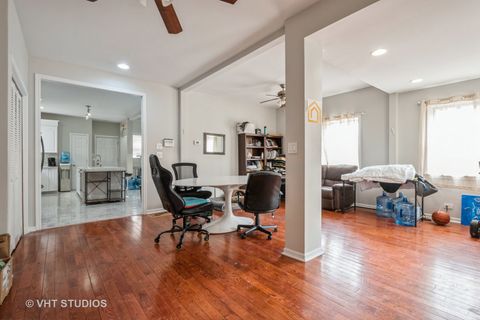 Tiny photo for 2614 W Morse Avenue, Chicago, IL 60645 (MLS # 12357182)