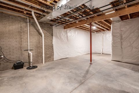 Tiny photo for 604 15TH Street N, Le Claire, IA 52753 (MLS # 12569988)