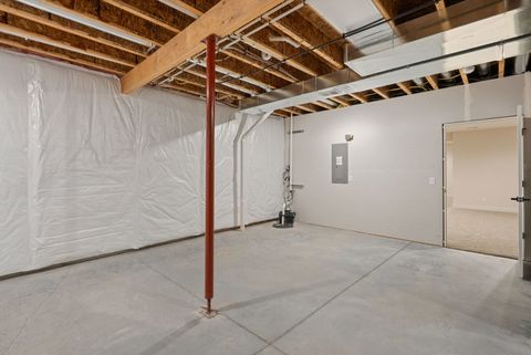 Tiny photo for 604 15TH Street N, Le Claire, IA 52753 (MLS # 12569988)