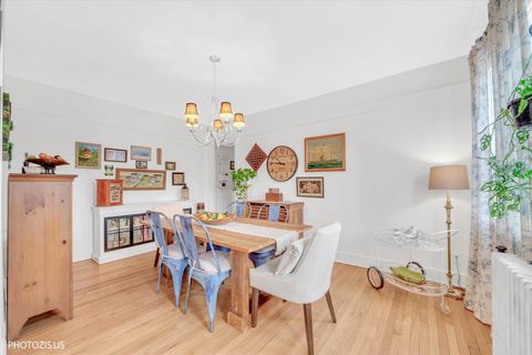 Tiny photo for 845 Pleasant Street #2E, Oak Park, IL 60302 (MLS # 12526853)