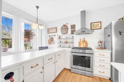 Tiny photo for 845 Pleasant Street #2E, Oak Park, IL 60302 (MLS # 12526853)