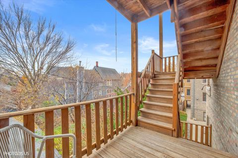 Tiny photo for 845 Pleasant Street #2E, Oak Park, IL 60302 (MLS # 12526853)