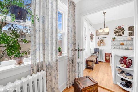 Tiny photo for 845 Pleasant Street #2E, Oak Park, IL 60302 (MLS # 12526853)