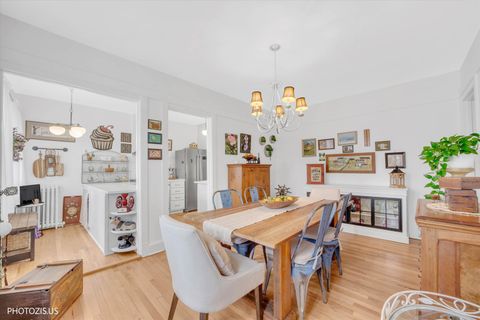 Tiny photo for 845 Pleasant Street #2E, Oak Park, IL 60302 (MLS # 12526853)