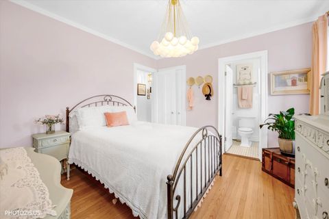 Tiny photo for 845 Pleasant Street #2E, Oak Park, IL 60302 (MLS # 12526853)