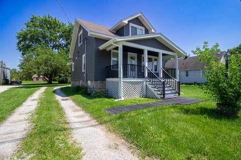 Tiny photo for 19109 Wentworth Avenue, Lansing, IL 60438 (MLS # 12727120)