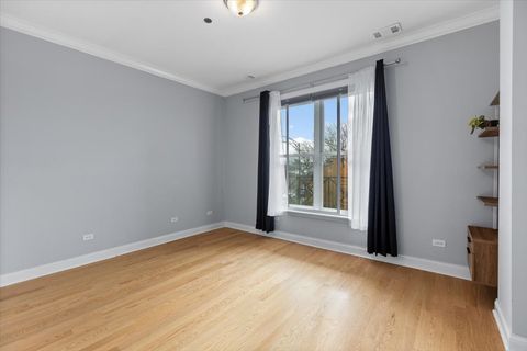 Tiny photo for 2811 N Bell Avenue #202, Chicago, IL 60618 (MLS # 12525065)