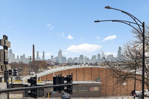 Tiny photo for 2811 N Bell Avenue #202, Chicago, IL 60618 (MLS # 12525065)