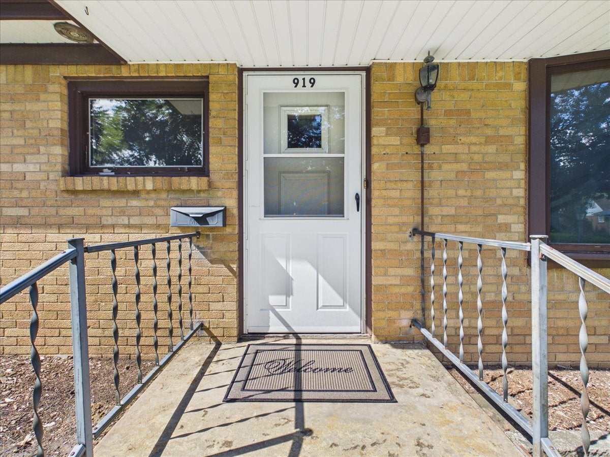 919 Woodland Drive